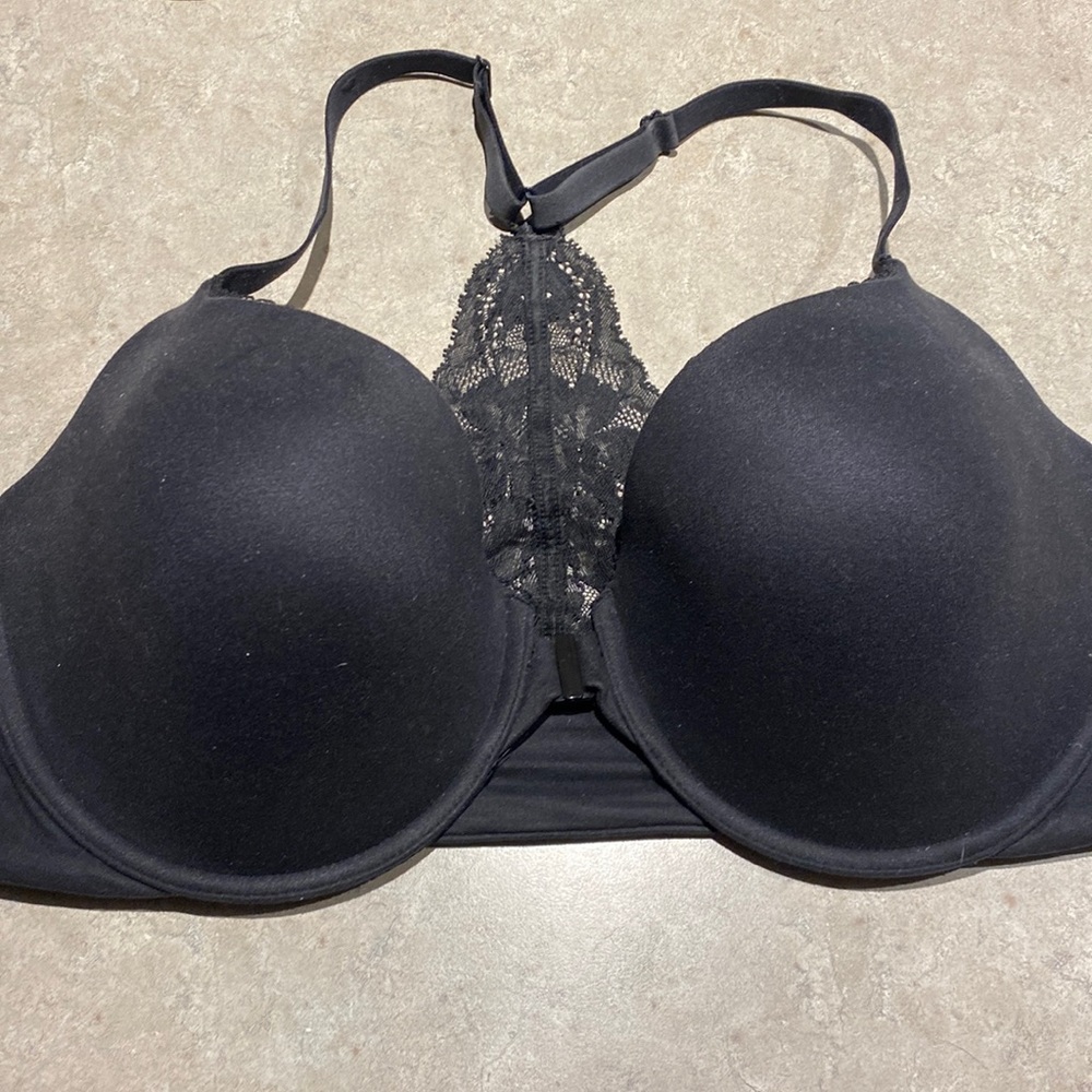 Victoria’s Secret bra 36DDD with front closure new without tags